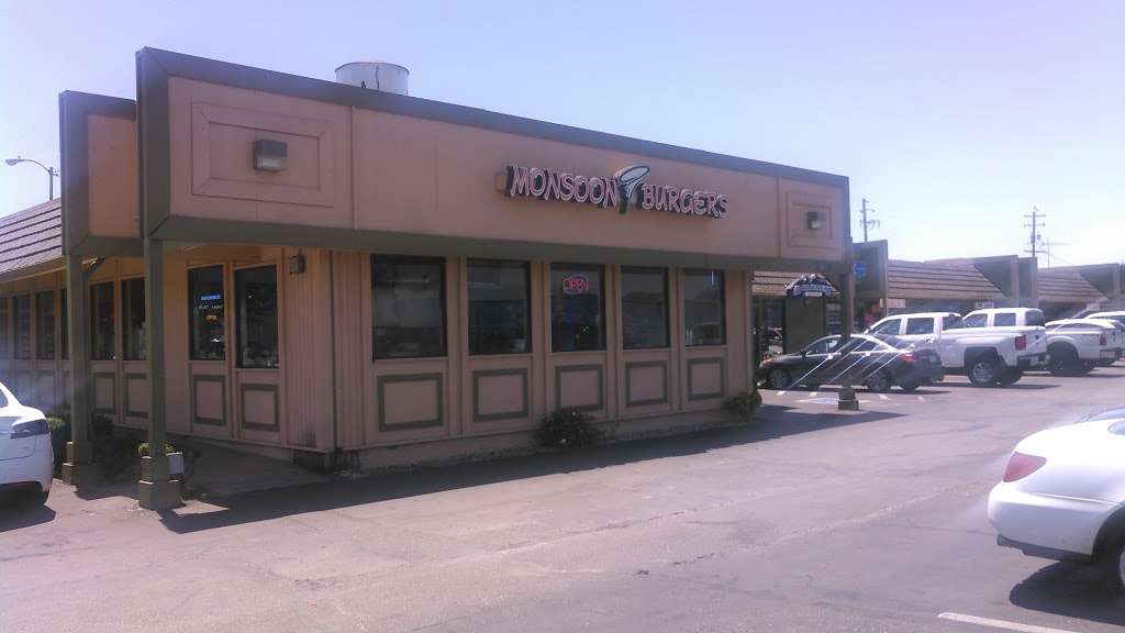 Monsoon Burger | 321 Texas St, Fairfield, CA 94533, USA | Phone: (707) 429-9888