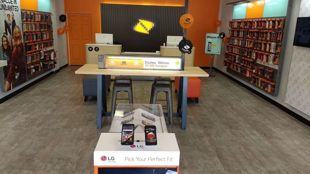 Boost Mobile | 719 S Orange Blossom Trail, Apopka, FL 32703, USA | Phone: (407) 703-3852