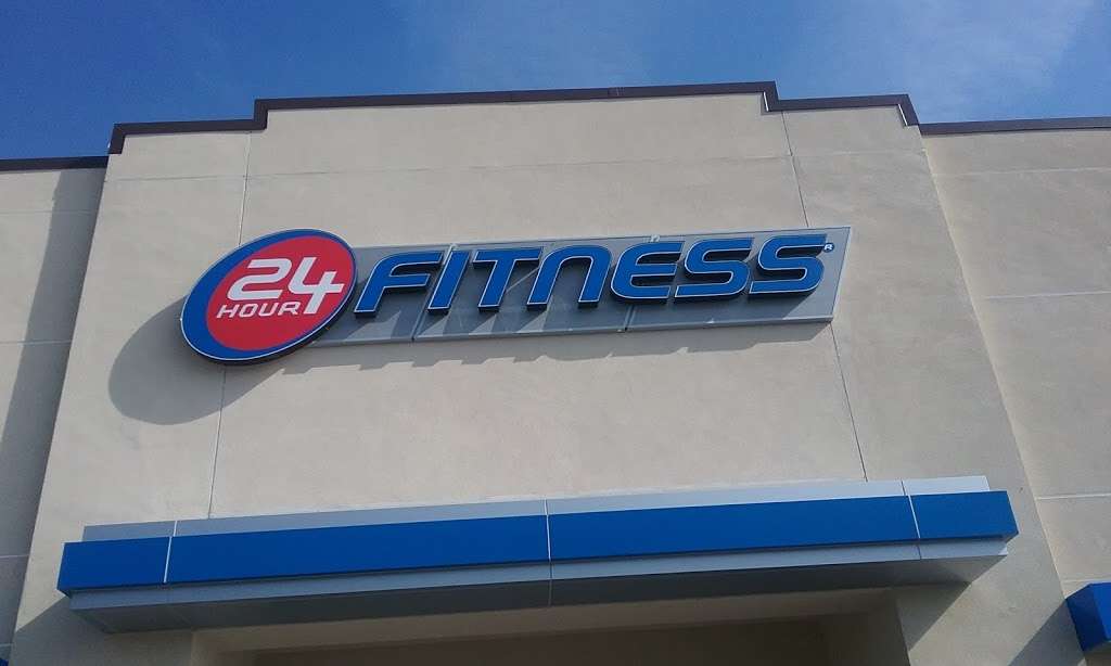 24 Hour Fitness | 4270 Aloma Ave #164, Winter Park, FL 32792, USA | Phone: (407) 618-0129