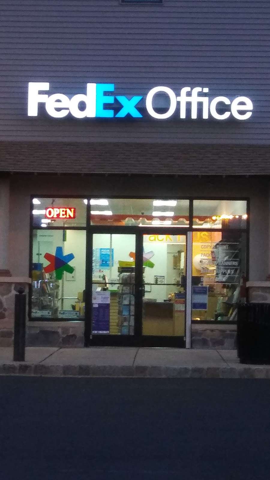 FedEx Office Print & Ship Center | 4305 Dearborn Cir, Mt Laurel, NJ 08054, USA | Phone: (856) 778-5952