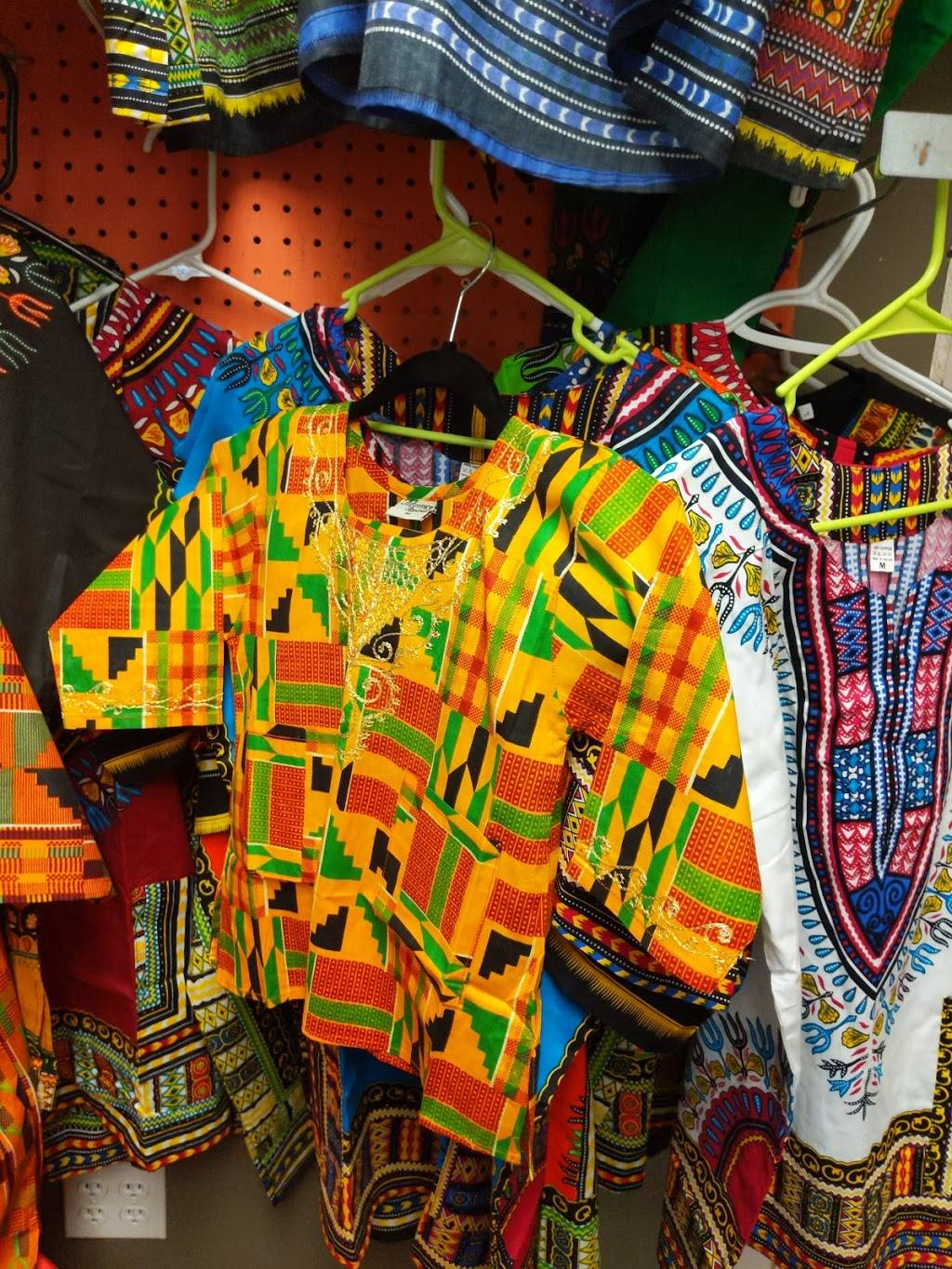 UNIVERSAL AFRICAN MARKET LLC. | 7519 N Oak Trafficway, Gladstone, MO 64118, USA | Phone: (816) 377-7844