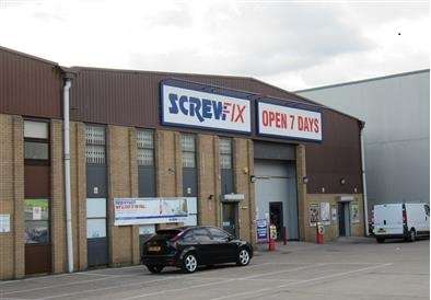 Screwfix | Coomber Way, Croydon CR0 4TQ, UK | Phone: 0333 011 2112