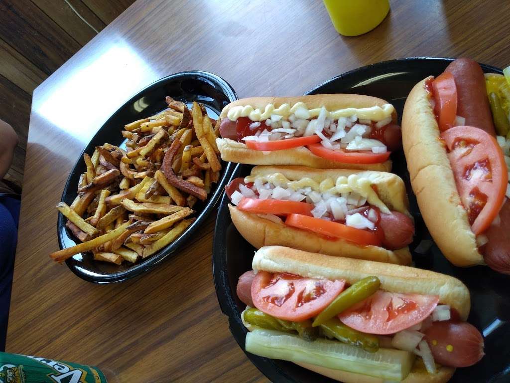 Petes Famous Hot Dogs | 44W361 IL-64, Maple Park, IL 60151, USA | Phone: (630) 365-5650