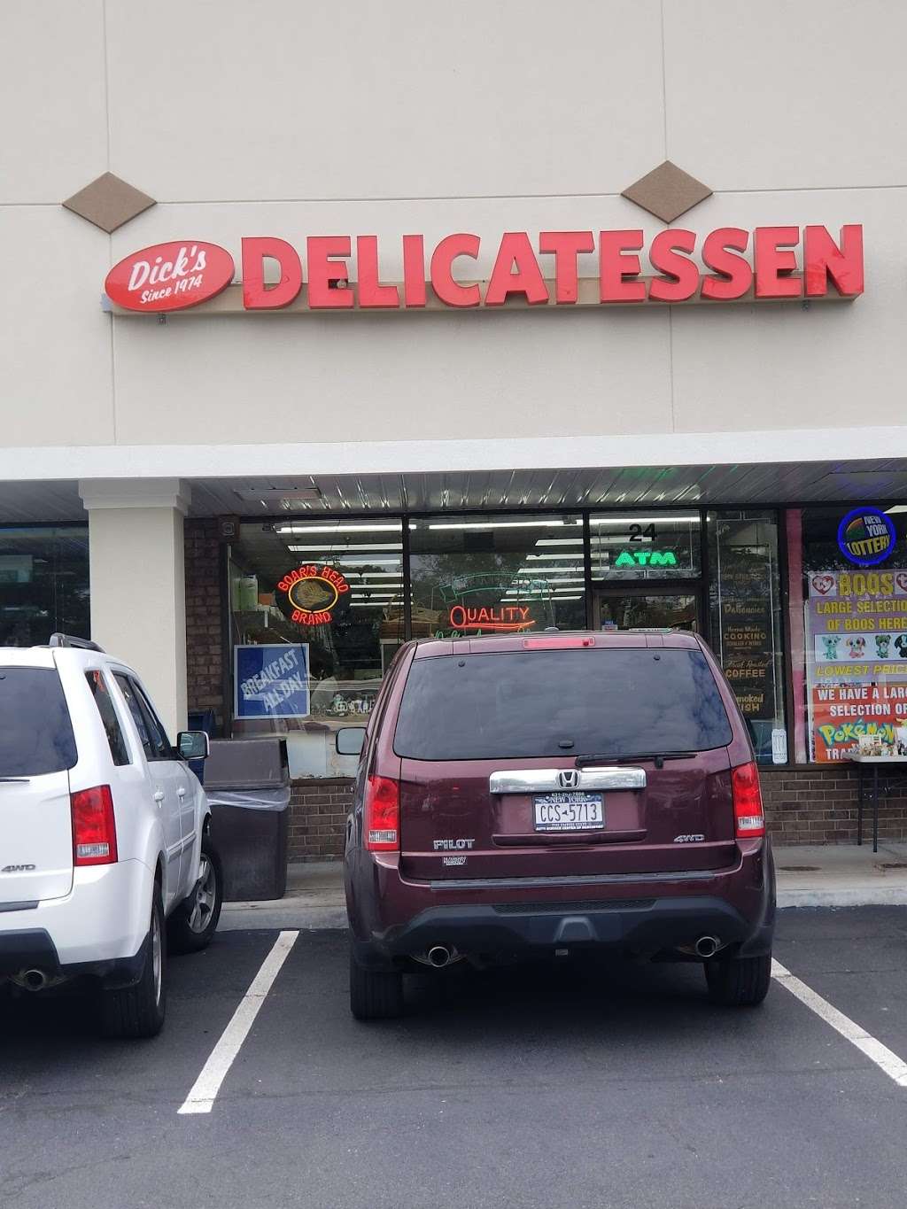 Dicks Delicatessen | 24 Vanderbilt Motor Pkwy, Commack, NY 11725, USA | Phone: (631) 499-3199