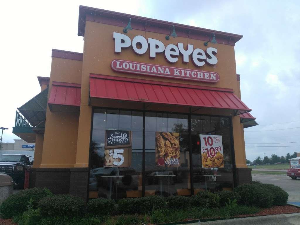 Popeyes Louisiana Kitchen | 2972 W Wheatland Rd, Dallas, TX 75237, USA | Phone: (972) 780-0015