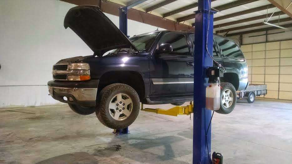 River Bend Auto Service | 15800 Industrial Dr, Independence, MO 64058 | Phone: (816) 336-2606