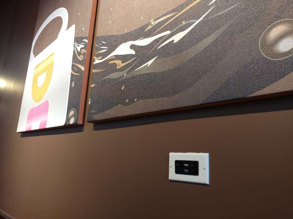 Dunkin Donuts | 26w220 Geneva Rd, Carol Stream, IL 60188, USA | Phone: (630) 665-7781