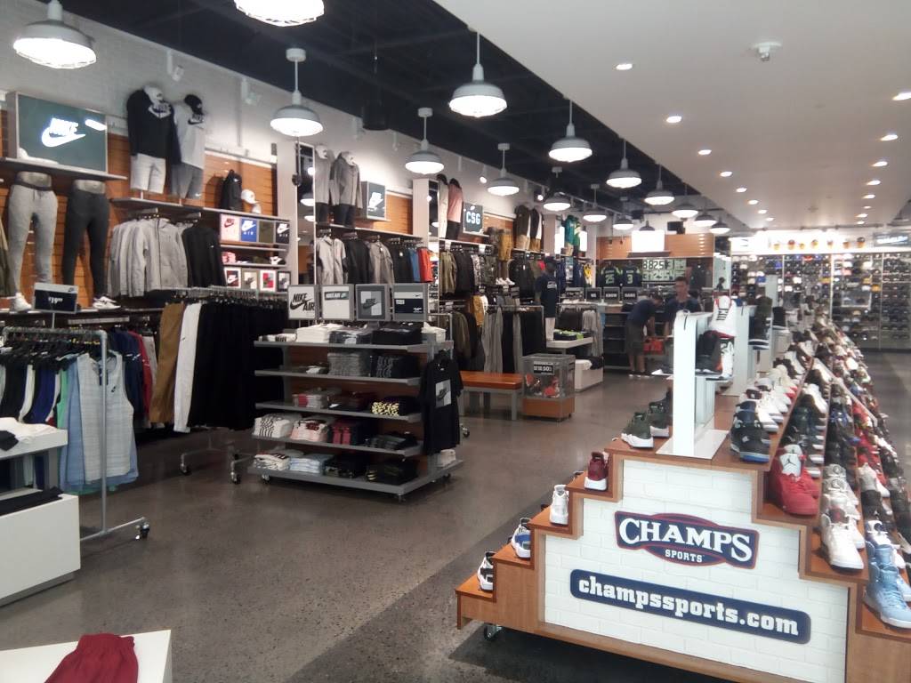 Champs Sports | 176 Bellevue Square, Bellevue, WA 98004, USA | Phone: (425) 454-7222