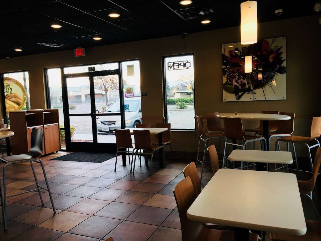 Taco Bell | 630 Hegenberger Rd, Oakland, CA 94621, USA | Phone: (510) 569-7854