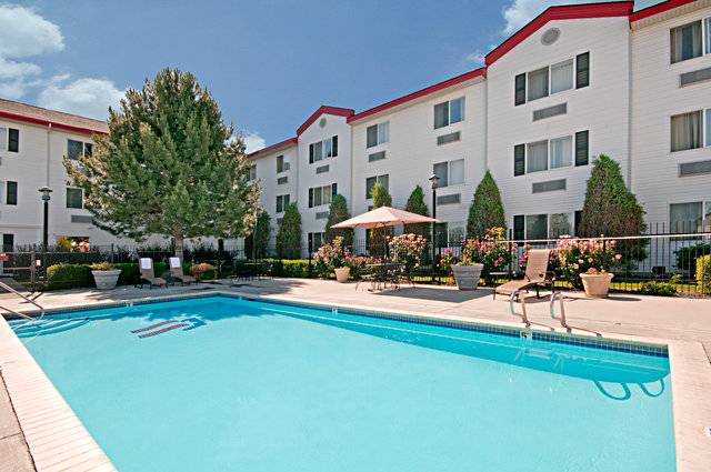 Inn America - Boise | 2275 W Airport Way, Boise, ID 83705, USA | Phone: (208) 389-9800