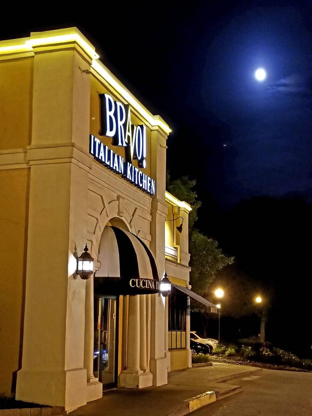 Bravo! Italian Kitchen | 4976 McKnight Rd, Pittsburgh, PA 15237, USA | Phone: (412) 366-3556