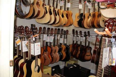 Springfield Music Store | 41 Baltimore Pike, Springfield, PA 19064, USA | Phone: (610) 543-2244