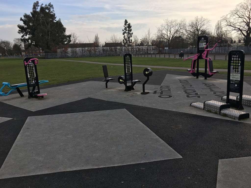 Outdoor Gym | Dagenham RM10 7AU, UK