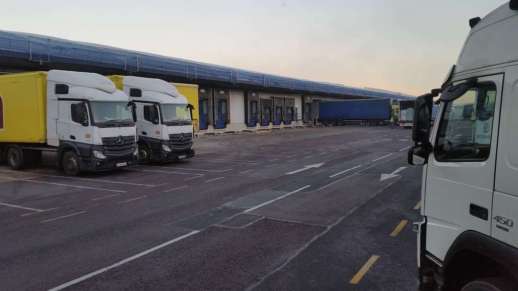 Lidl Belvedere Regional Distribution Centre (RDC) | Fishers Way, Belvedere DA17 6BS, UK | Phone: 0800 977 7766