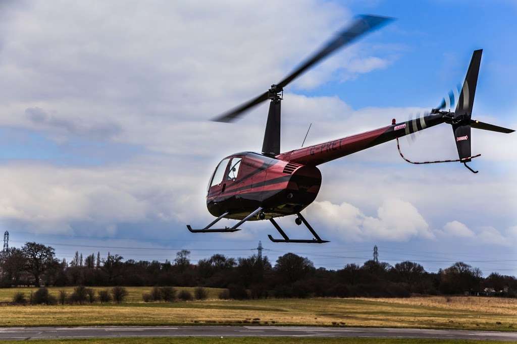 Elstree Helicopters | Elstree Aerodrome, Hogg Ln, Radlett, Borehamwood WD6 3AW, UK | Phone: 020 8099 7766