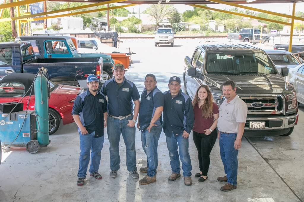 Advance Auto Collision | 2315 Market St, Laredo, TX 78043, USA | Phone: (956) 462-7076