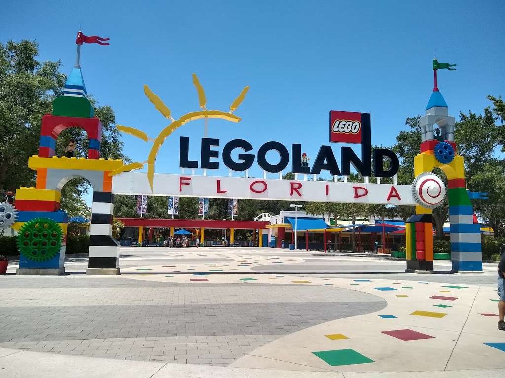 The Big Shop | 1 Legoland Way, Winter Haven, FL 33884, USA | Phone: (877) 350-5346