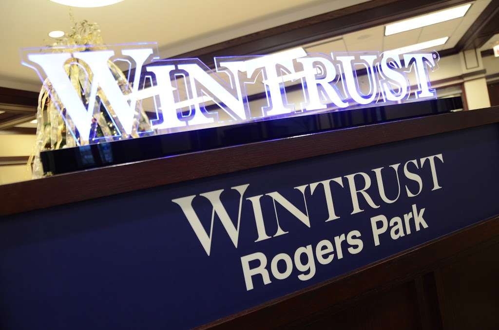 Wintrust Bank - Rogers Park | 7555 N Western Ave, Chicago, IL 60645, USA | Phone: (773) 262-1100