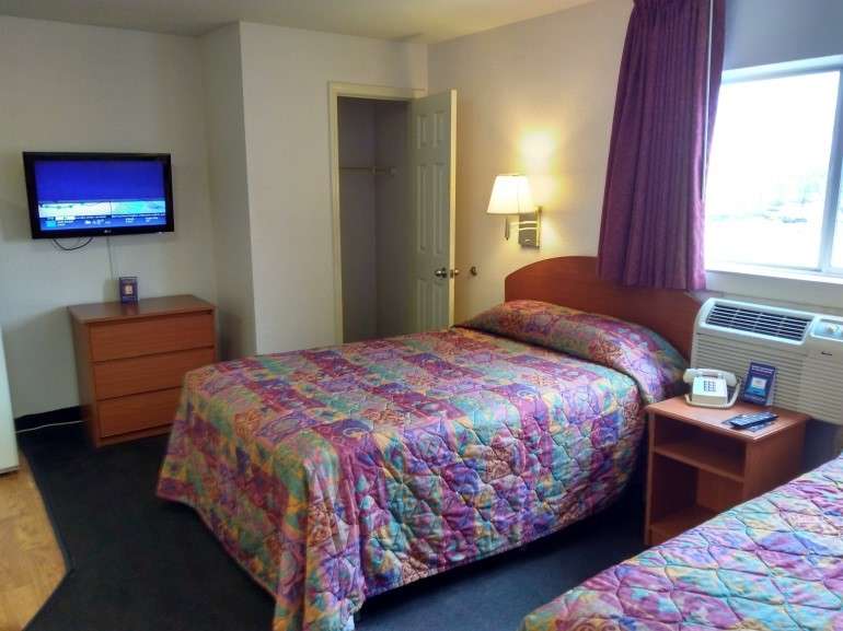 InTown Suites Extended Stay Indianapolis IN - Traders Point | 5820 W 85th St, Indianapolis, IN 46278, USA | Phone: (317) 871-0809