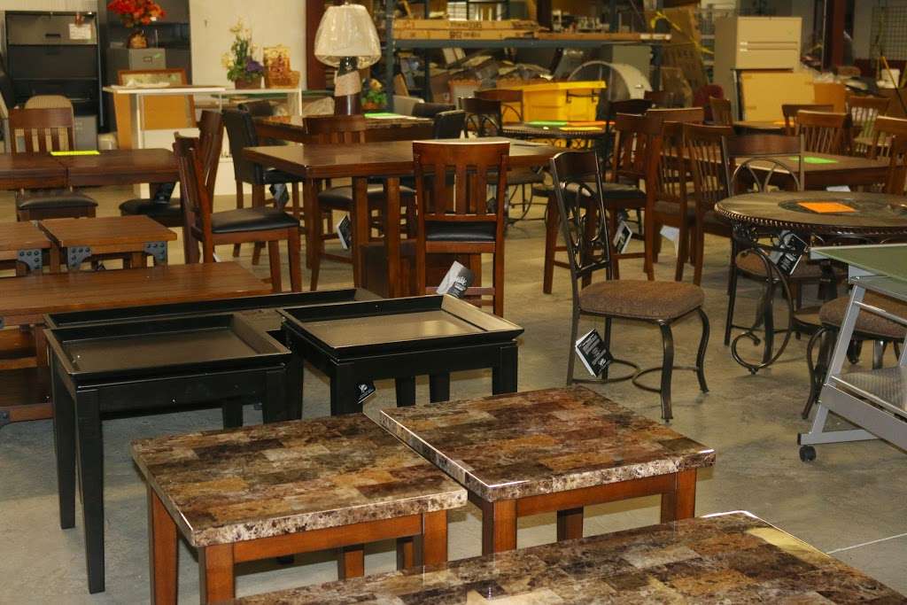 Bargain Barn Furniture | 100 NW 72nd St, Kansas City, MO 64118, USA | Phone: (816) 436-5255