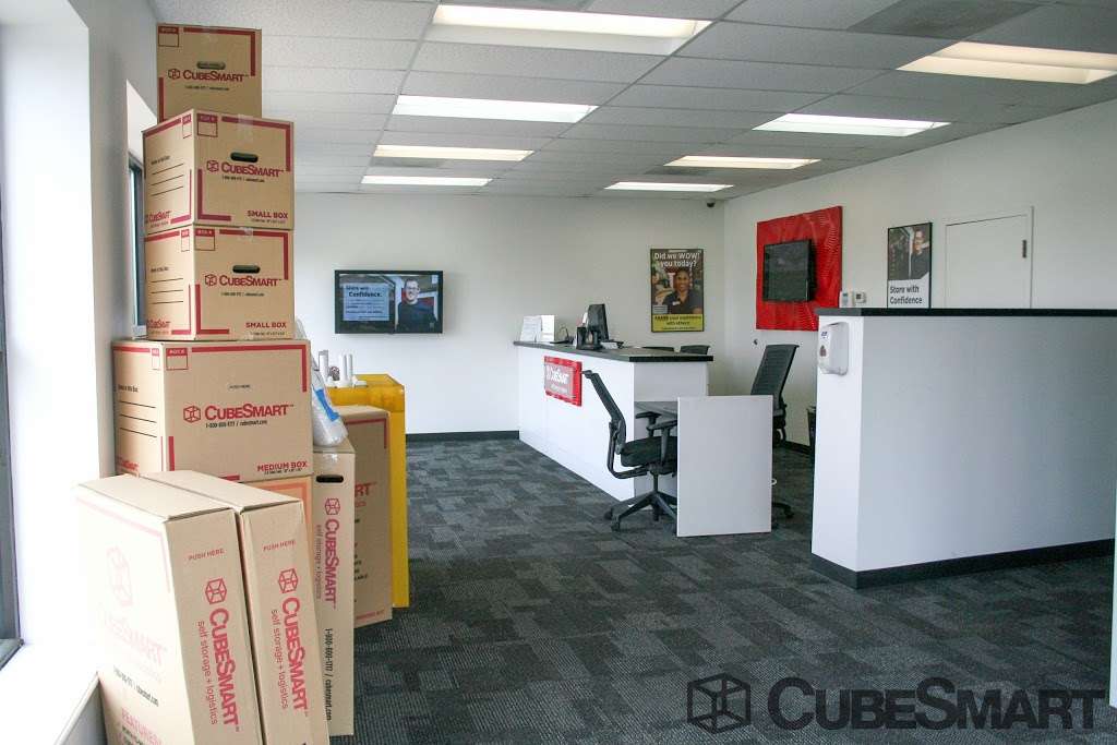CubeSmart Self Storage | 3215 52nd Ave, Hyattsville, MD 20781 | Phone: (301) 699-7669
