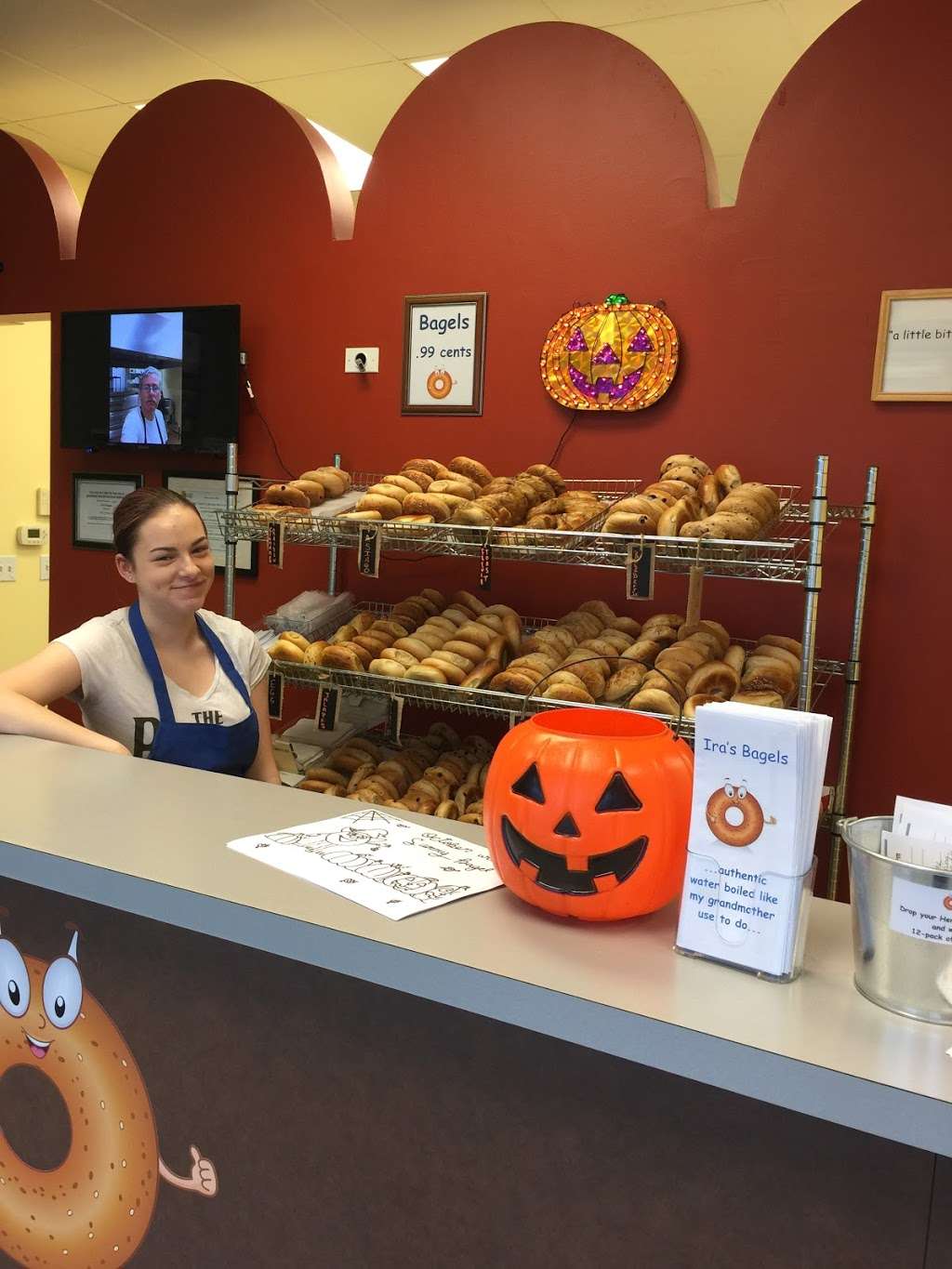 Iras Bagels | 9471 Ackman Rd, Lake in the Hills, IL 60156, USA | Phone: (224) 858-4336