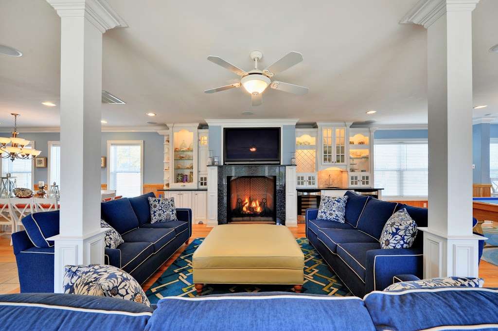 Sea Voice Beach House - Group Rental Property | 14 Delaware Ave, Rehoboth Beach, DE 19971 | Phone: (302) 542-8349