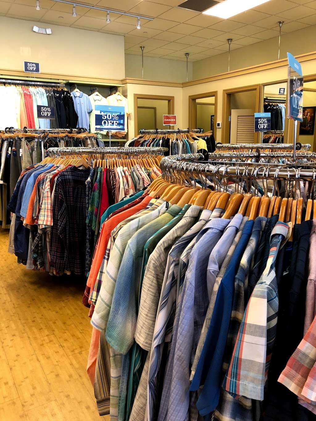 Tommy Bahama Outlet 1800 Sawgrass Mills Cir 3000, Sunrise, FL 33323