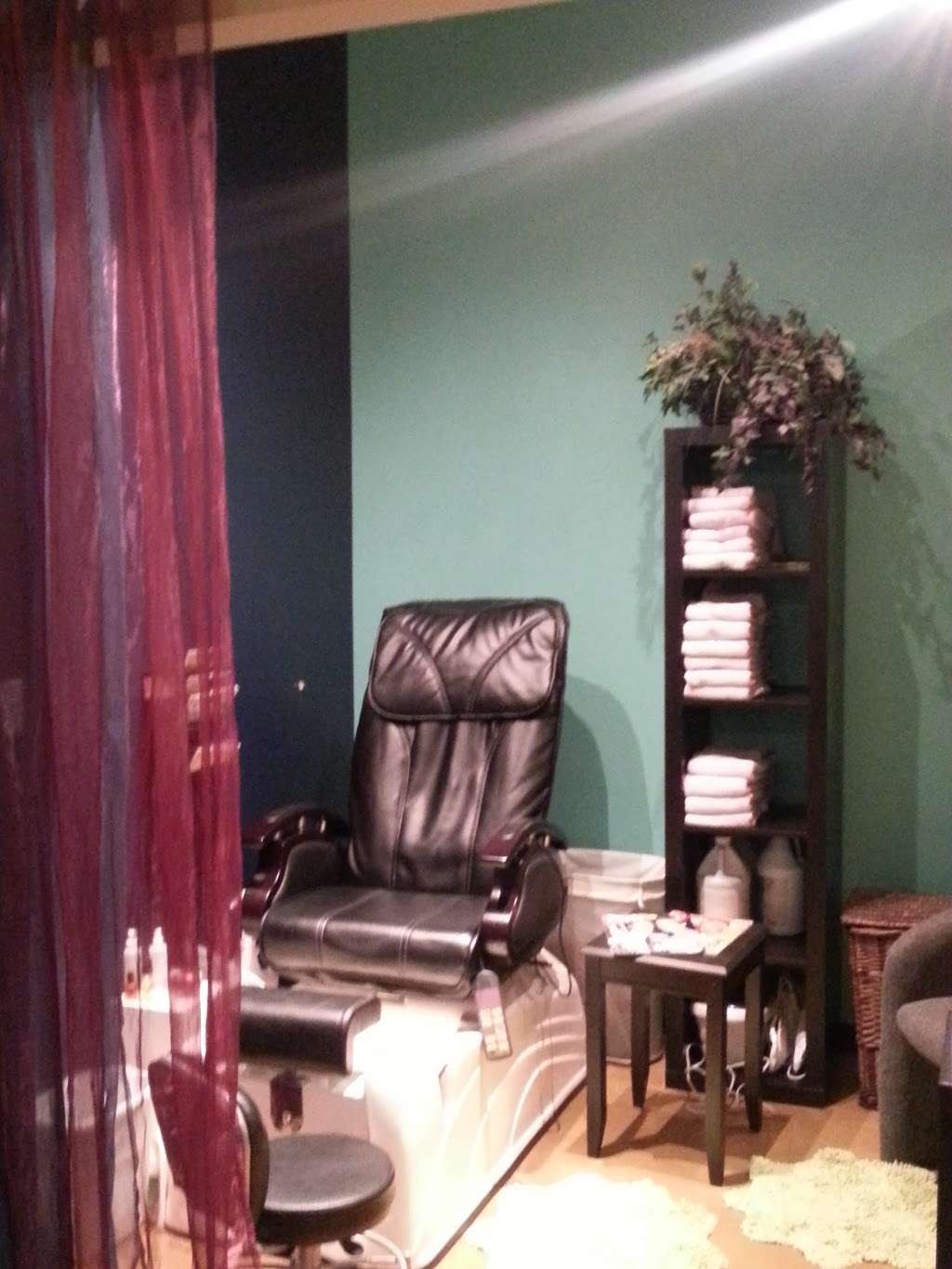 Strada Salon & Spa | 1540 Carlemont Dr, Crystal Lake, IL 60014, United States | Phone: (847) 854-7358