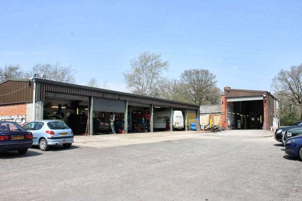 Crawley MOT testing | CCM Depot, Rusper Road, Crawley RH11 0LJ, UK | Phone: 01293 871730