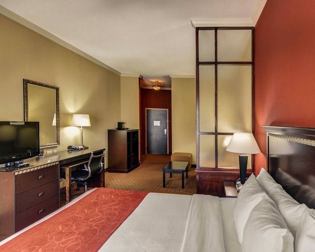 Comfort Suites Fort Worth South | 6450 South Fwy, Fort Worth, TX 76134, USA | Phone: (817) 568-8000