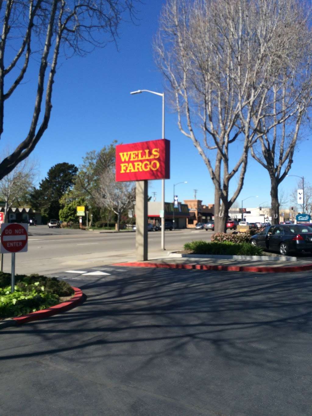 Wells Fargo Bank | 9800 San Pablo Ave, El Cerrito, CA 94530, USA | Phone: (510) 524-3610