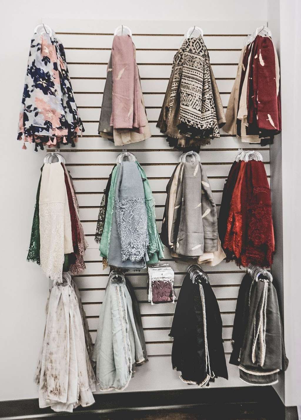 Niswa Fashion | 1300 Greenbrook Blvd Suite #103, Hanover Park, IL 60133, USA | Phone: (773) 234-6838