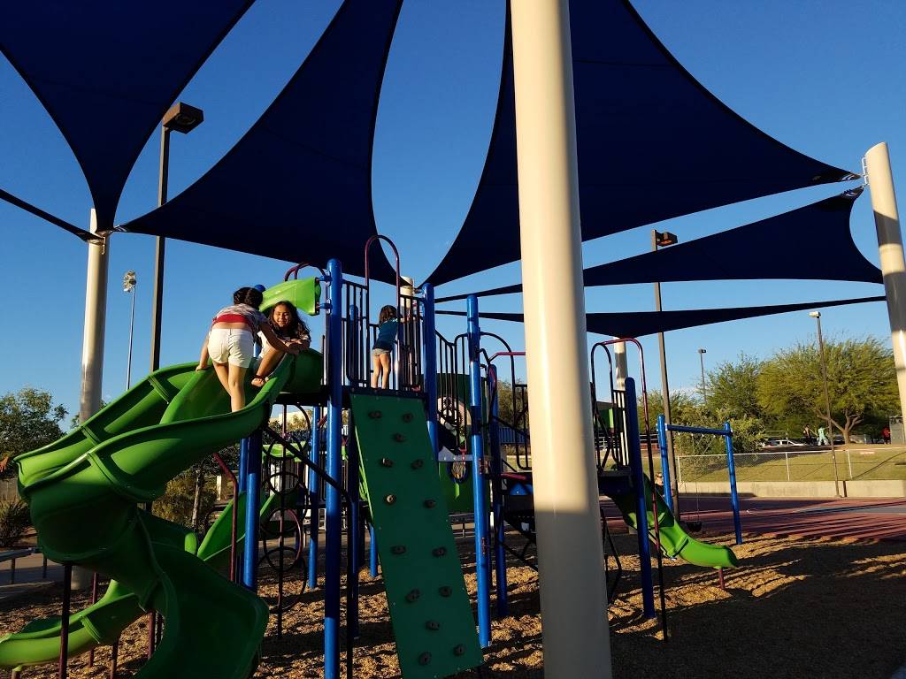 Dog Park at Crossroads | 2155 E Knox Rd, Gilbert, AZ 85296, USA | Phone: (480) 503-6200