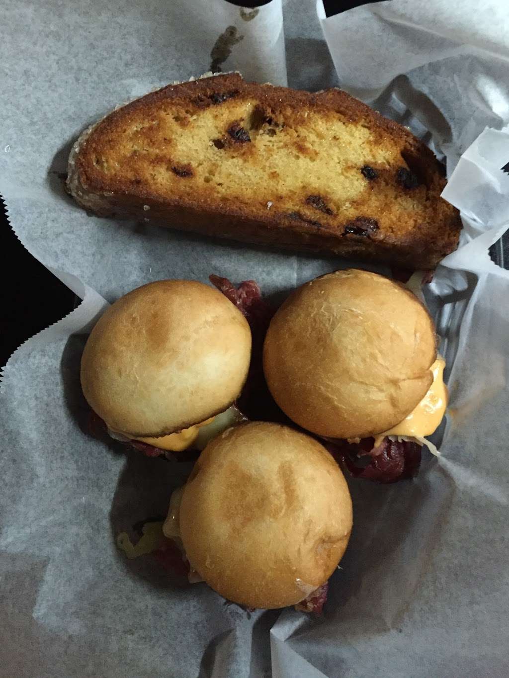 The Log Cabin Bar & Grill | 2314, 47 US-46, Columbia, NJ 07832, USA | Phone: (908) 496-4291