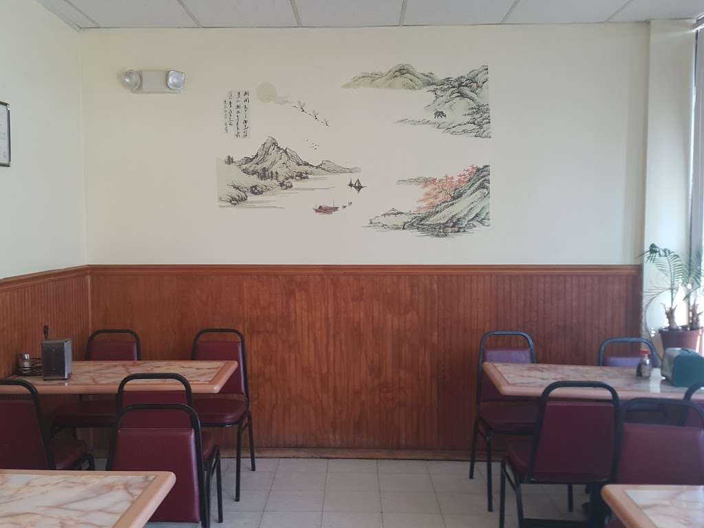 China Garden Chinese Restaurant | United States, Illinois, Elburn, Valley Dr, E邮政编码: 60119 | Phone: (630) 365-3833