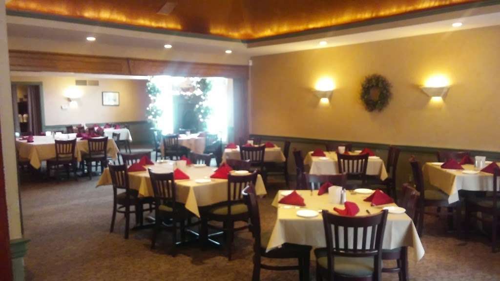 Spinnerstown Hotel Restaurant & Taproom | 2195 Spinnerstown Rd, Quakertown, PA 18951 | Phone: (215) 536-7242