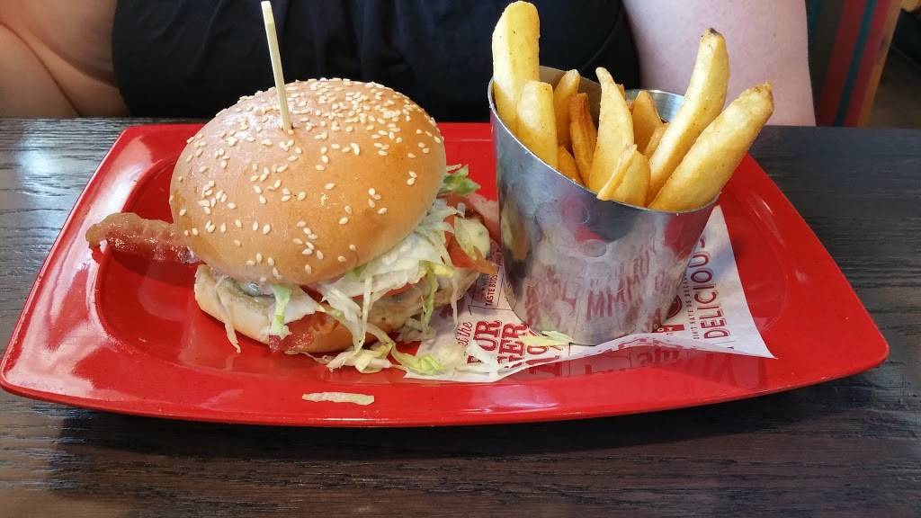 Red Robin Gourmet Burgers and Brews | 1090 Gramsie Rd, Shoreview, MN 55126, USA | Phone: (651) 766-8417