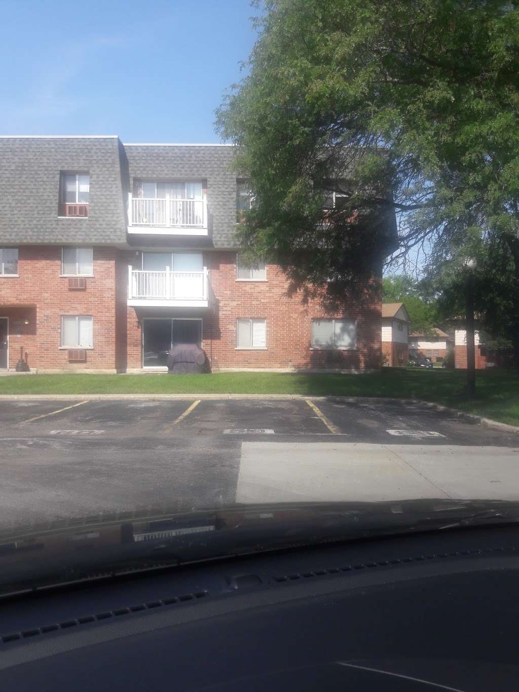 Terrace Condos | 908 Ridge Square, Elk Grove Village, IL 60007 | Phone: (847) 437-7800