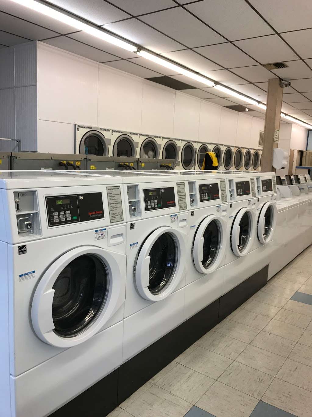 Launderland Coin Op Laundry | 14127 Downey Ave, Paramount, CA 90723, USA | Phone: (424) 338-6441