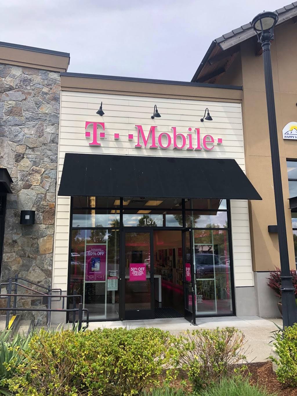 T-Mobile | 15727 SE Happy Valley Town Center Dr, Happy Valley, OR 97015 | Phone: (503) 826-5645