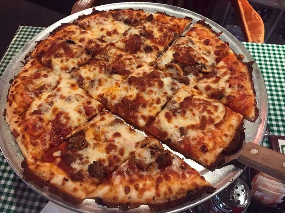 Suteras Pizza & Catering | 22716 Midland Dr, Shawnee, KS 66226 | Phone: (913) 667-3000