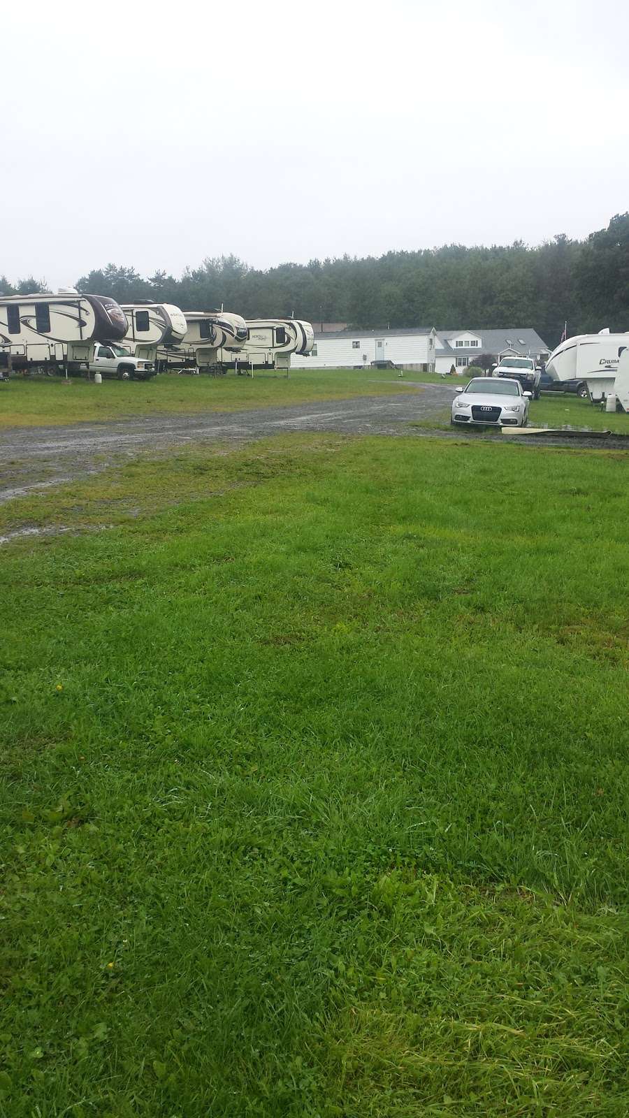 Greenfield Trailer / RV Park | Kristen Ln, Greenfield Township, PA 18407, USA | Phone: (570) 575-7984