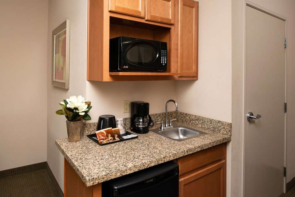 Hotel Chino Hills | 15433 Fairfield Ranch Rd, Chino Hills, CA 91709, USA | Phone: (909) 606-5995