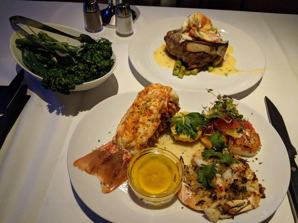 Eddie Vs Prime Seafood | 789 W Harbor Dr UNIT 158, San Diego, CA 92101, USA | Phone: (619) 615-0281