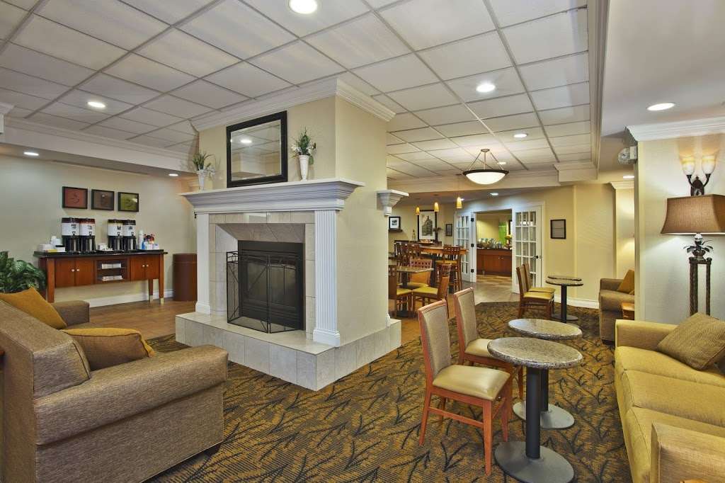 Hampton Inn Anderson | 2312 Hampton Dr, Anderson, IN 46013, USA | Phone: (765) 622-0700