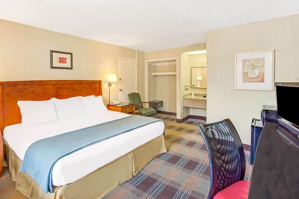 Travelodge by Wyndham Silver Spring | 8040 13th St, Silver Spring, MD 20910, USA | Phone: (301) 244-8907