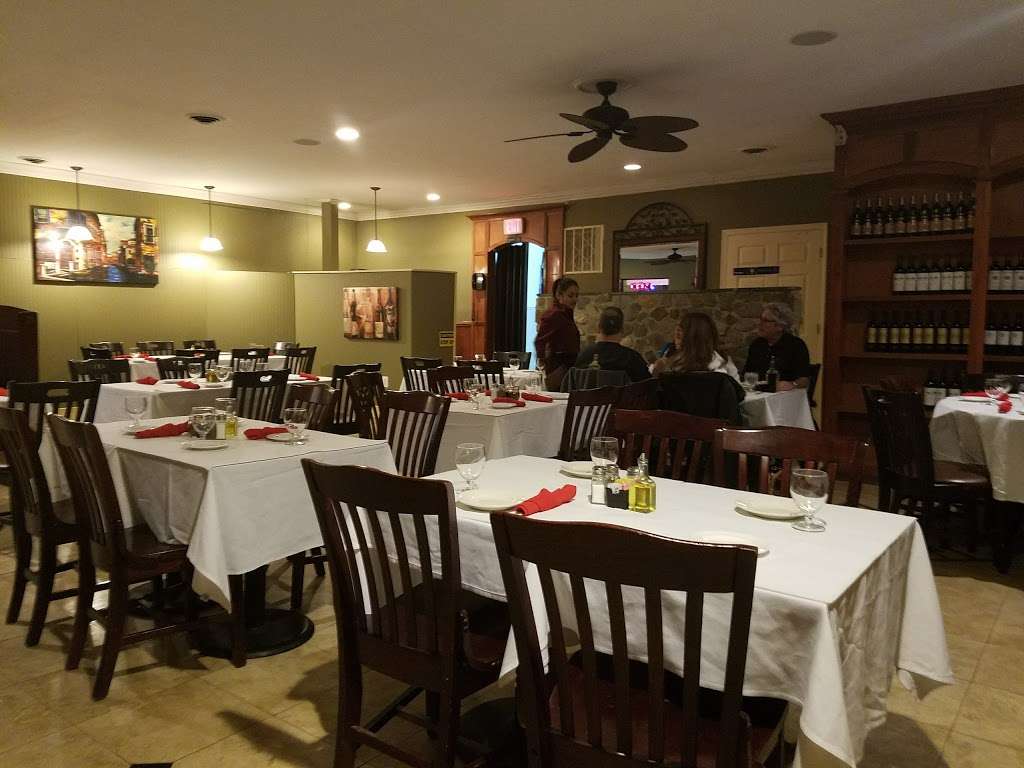 Umbertos Italian Restaurant | 5500 Olney Laytonsville Rd, Olney, MD 20832, USA | Phone: (301) 760-6320
