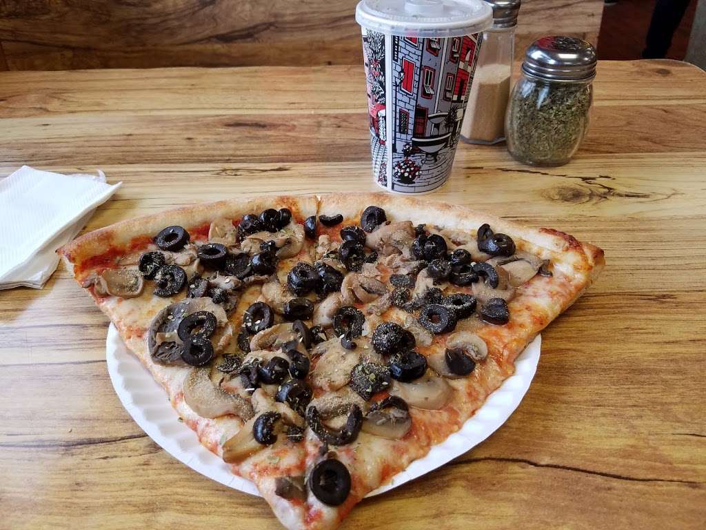 Rockys New York Pizza | 907 S Potomac St, Hagerstown, MD 21740, USA | Phone: (301) 791-6810