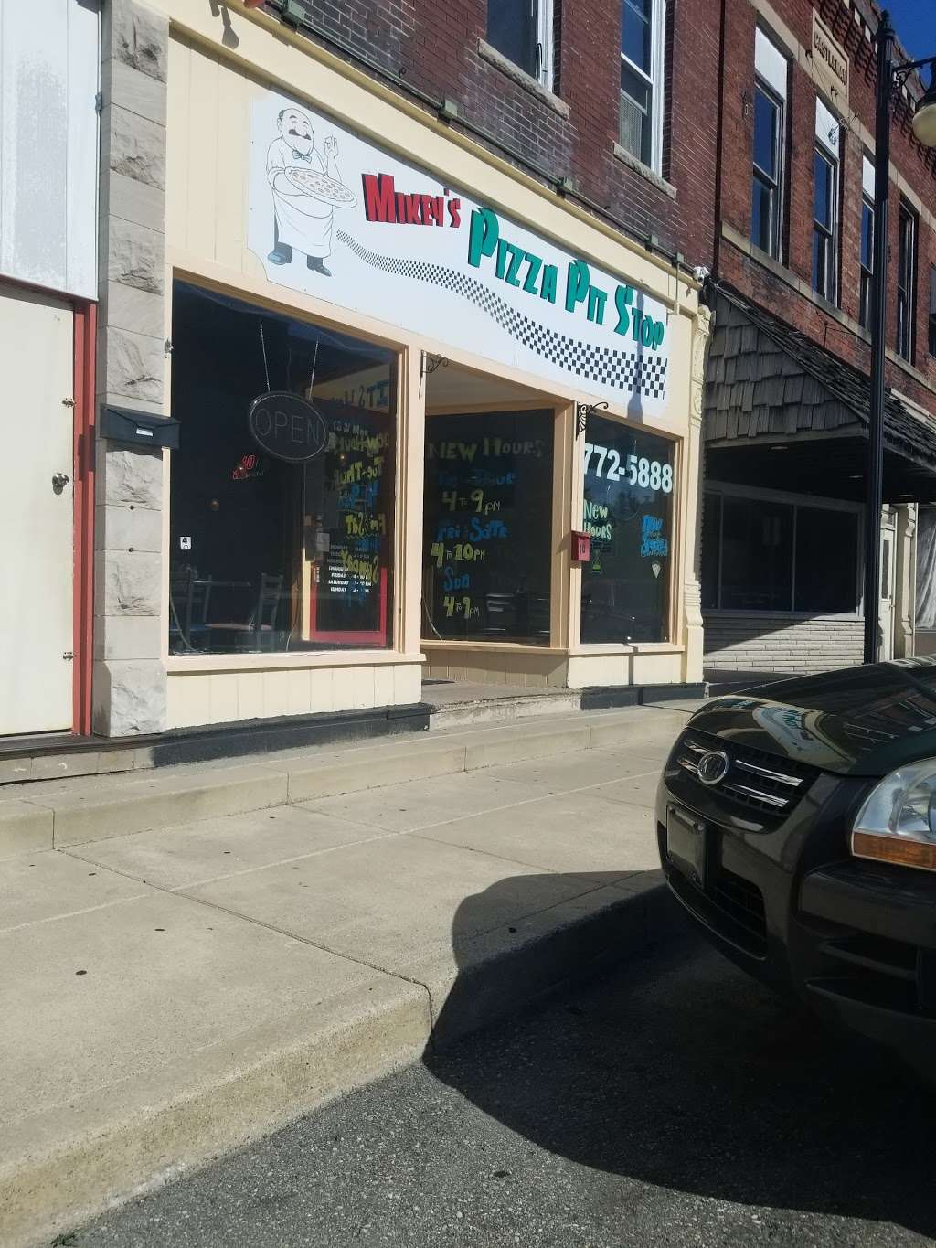 Mikeys Pizza Pit Stop | 10 N Main St, Knox, IN 46534, USA | Phone: (574) 772-5888